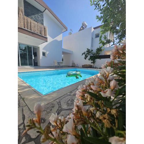 3 bedroom Villa in Larnaca, Pyla