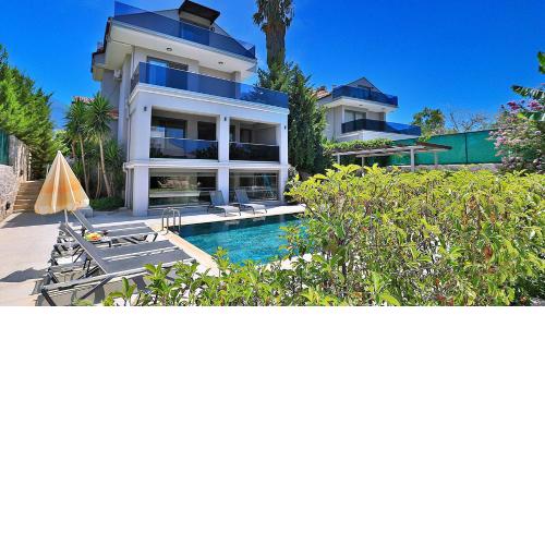 3 Bedroom Villa in Oludeniz - 5832