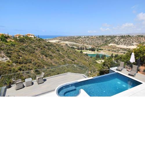 3 bedroom Villa Lania with private pool and wonderful sea views, Aphrodite Hills Resort