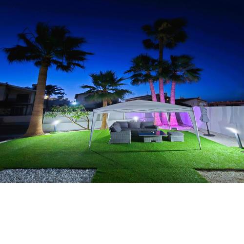 3 Bedroom Villa, private pool, hot tub