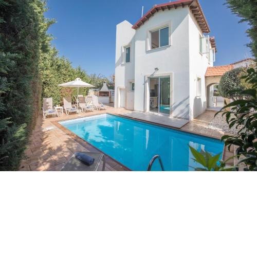 3-Bett-Villa mit privatem Pool in einer bewachten Anlage