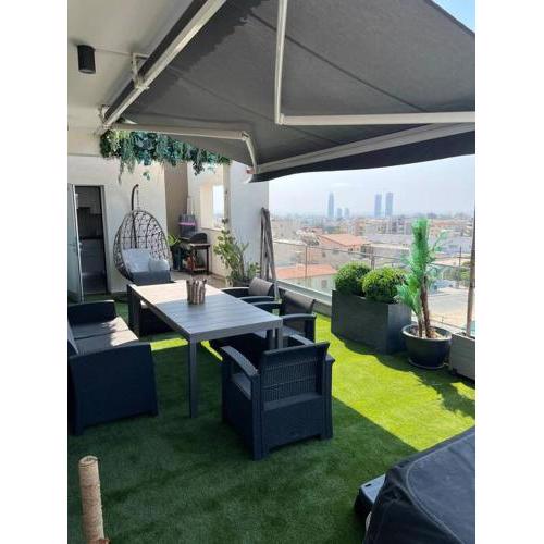 3 Br Penthouse Jacuzzi Seaview