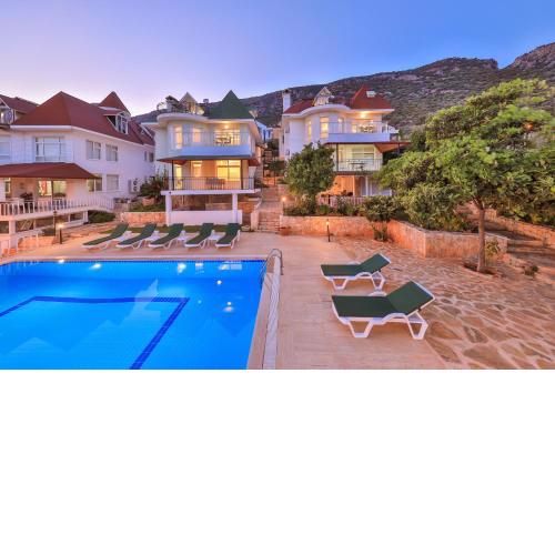 3 House Apart