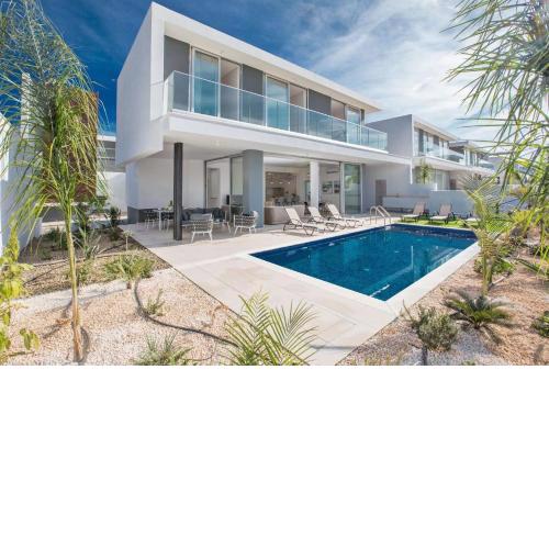 3-Schlafzimmer-Villa mit privatem Pool im Zentrum - b59097