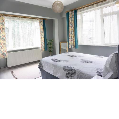 3br Apartment Square