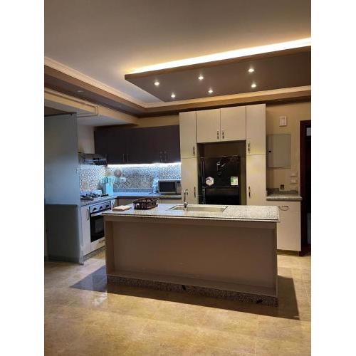 3BR Apt with privet Garden Pool with Excellent Location Near Waterway