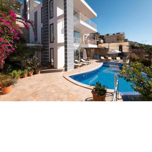 4 Bedroom Luxury Villa in Kalkan with Great Sea Views