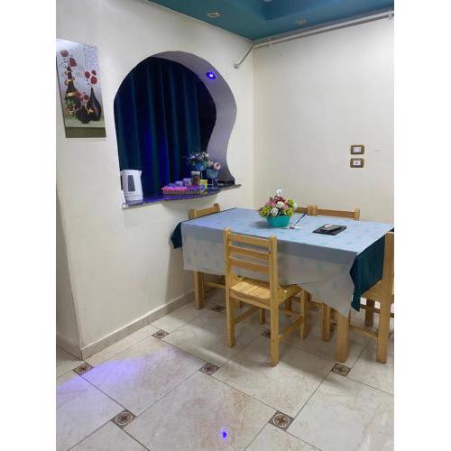 4th floor furnished apartment - no elevator