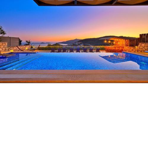 5 Bedroom Luxury Villa in Kalkan - 1019