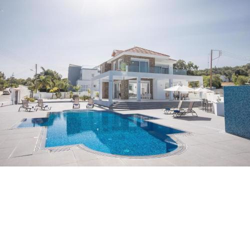 5 Schlafzimmer Privater Pool in Protaras Zentrum