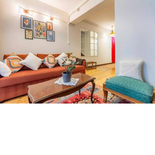 5BR Haven in Cihangir - Near Istiklal & Taksim