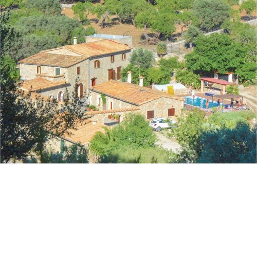 6 Bedroom Amazing Home In Estellencs