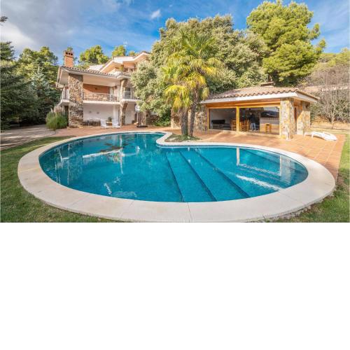 6 Bedroom Gorgeous Home In Matadepera