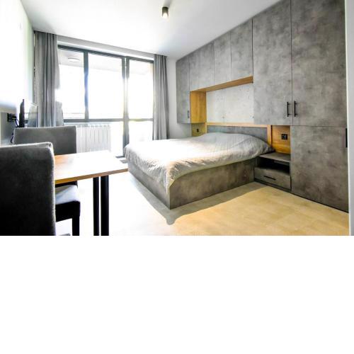 6 Studios 6 Bathrooms 2 Levels Kitchens