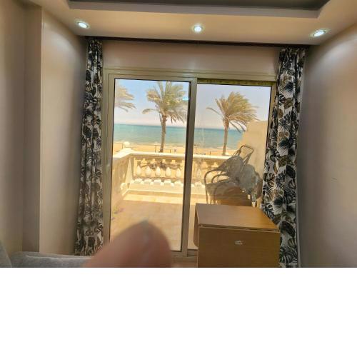 شاليه مكيف اول صف بحر