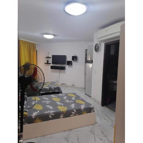 شالية غرفة ورسيبشن وحمام ومطبخ أرضي بجاردن خاص