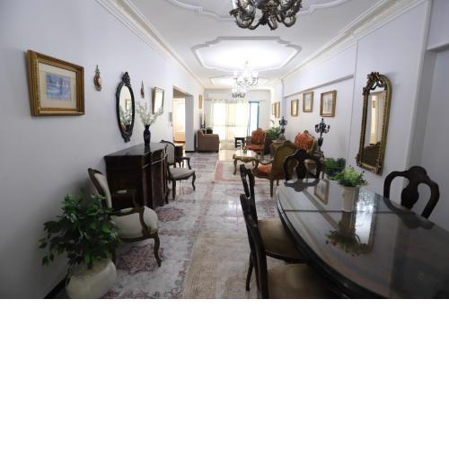 شقة فاخرة تطل على البحر