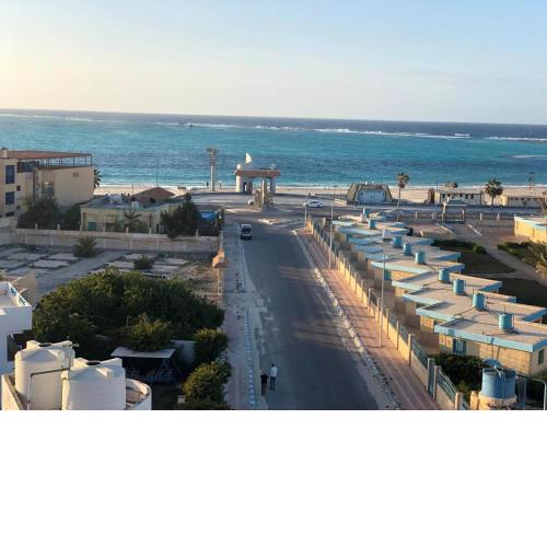برج لايت سيتي صف اول علي البحر امام شاطئ الهنا
