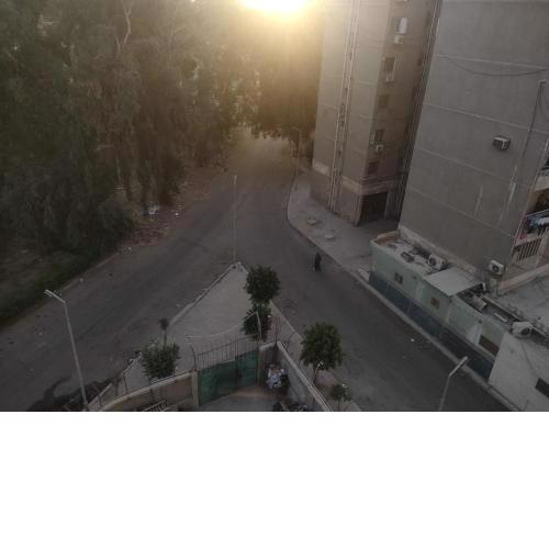 غرفه بشقه نظيفه ومرتبه