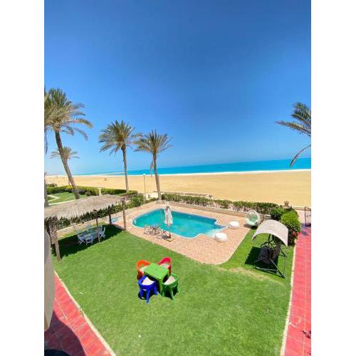 فيلا اول صف بحر مارينا الساحل الشمالي العلمين برايفت بول
