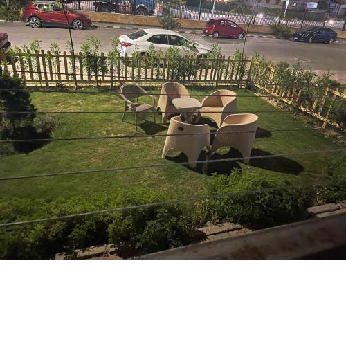 شقة مفروشة مميزه بكمباوند دار مصر