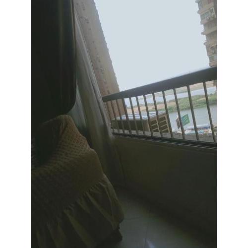 شقه على كورنيش المعادي