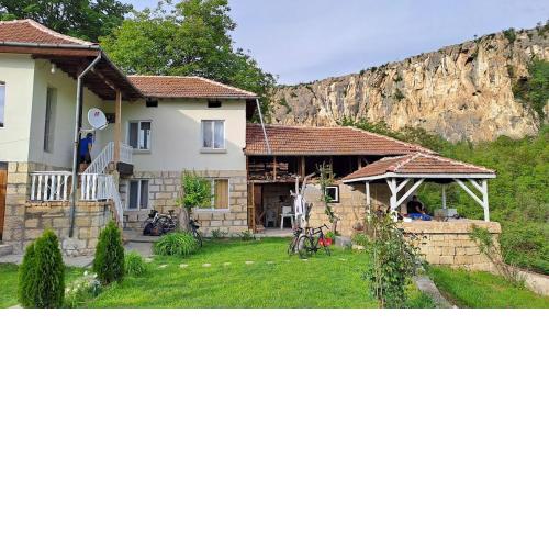 Вила Нелче