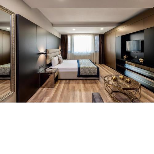 A Palace Suites