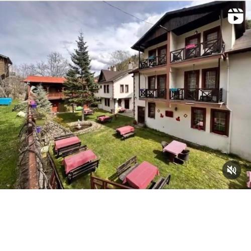 ABANT DORT MEVSİM KONAĞI HOSTEL