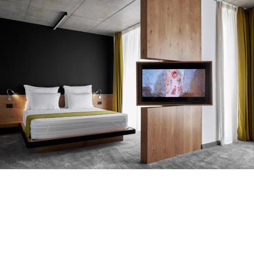 Adella Boutique Hotel - Free Secured Parking