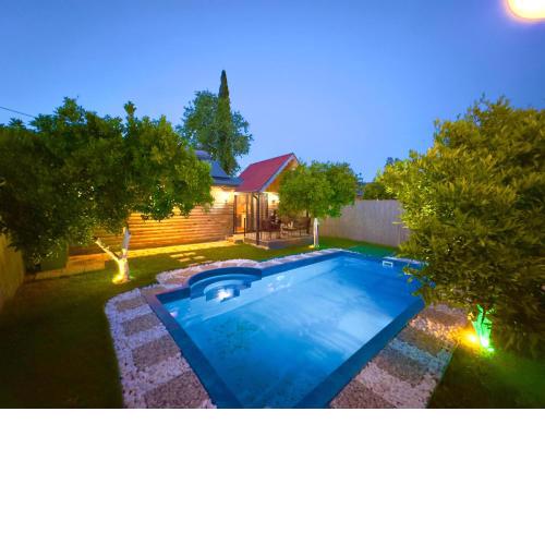 Aden Bungalov