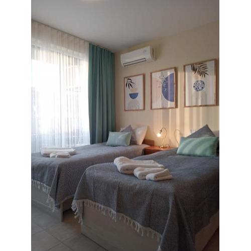 Admiral Plaza C11 - BlueGreen Apart