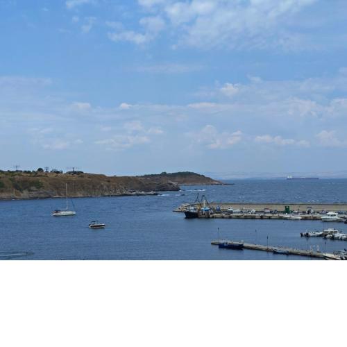 Admiral sea residence