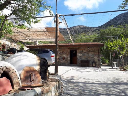 Agrompelo House