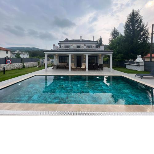 AHU GRAPE Villa