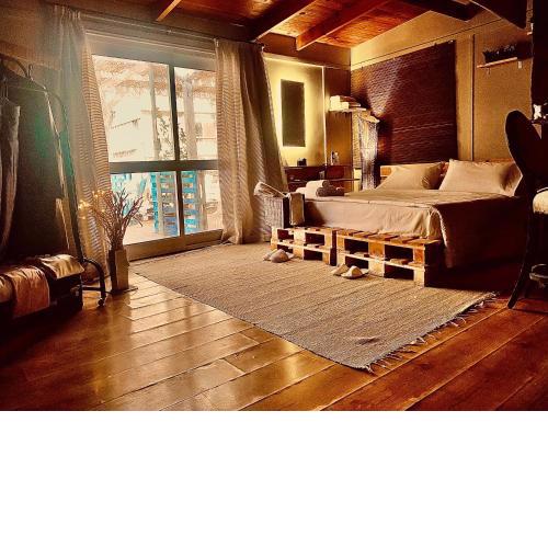 Airport Rooftop Club Luxurious Private Studios