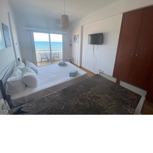 Alex Beach Apartment 33