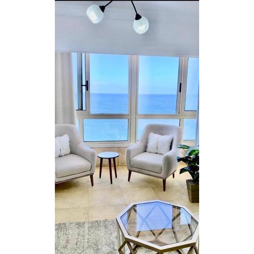 ALEX HOMES - Stanley Luxury Apartments with Direct Sea View