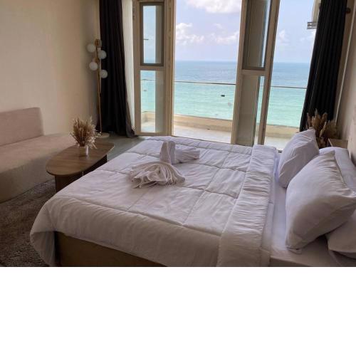 Alex Inn Suites & Rooms