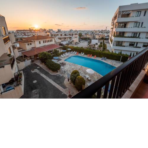 Alexis Apartments - Lovely 2-bedroom with swimming pool