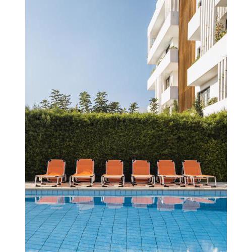 Alexis Apartments - Modern 2-bedroom with swimming pool
