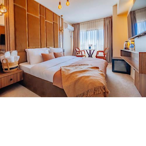 Ali Khan Hotel