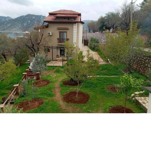 Almond Tatil Evi