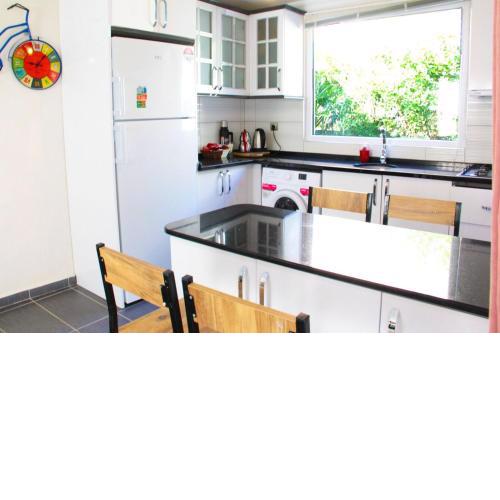 Aloanda House