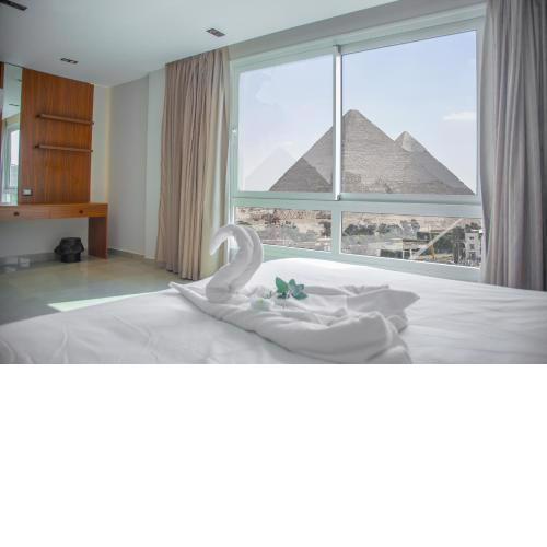 Alpha Pyramids Hotel