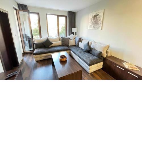 ALTITUDE MOUNTAIN APARTMENTS ASPEN at GONDOLA BANSKO