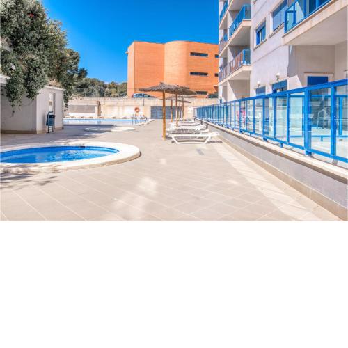 Amazing Apartment In Alicante With Kitchen