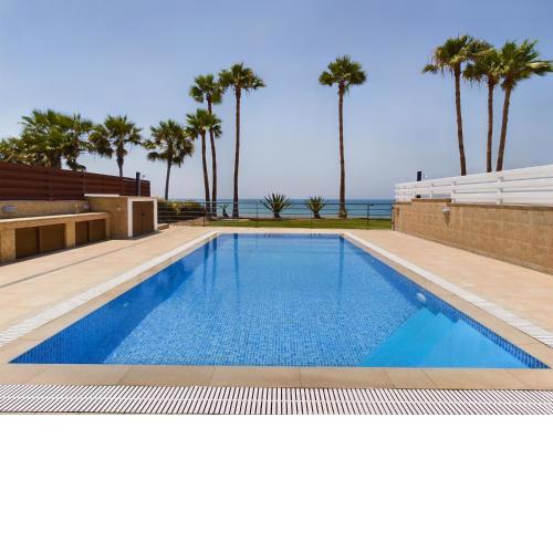Amazing frontline beach villa