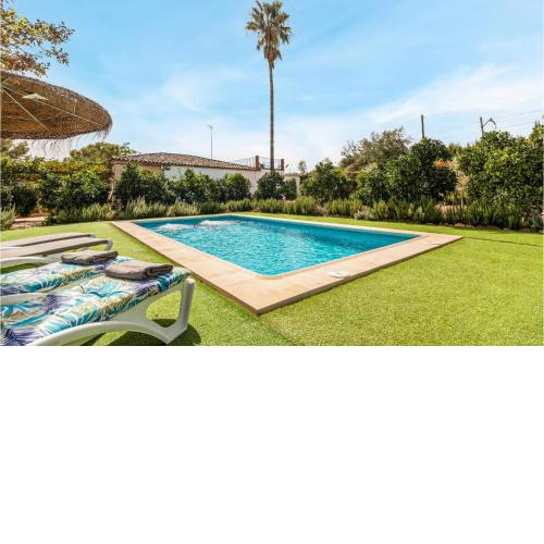 Amazing Home In Casariche With Wifi