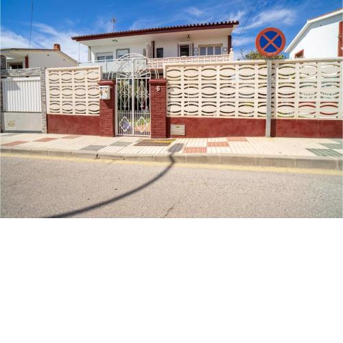 Amazing Home In Torre De Benagalbón With Wifi